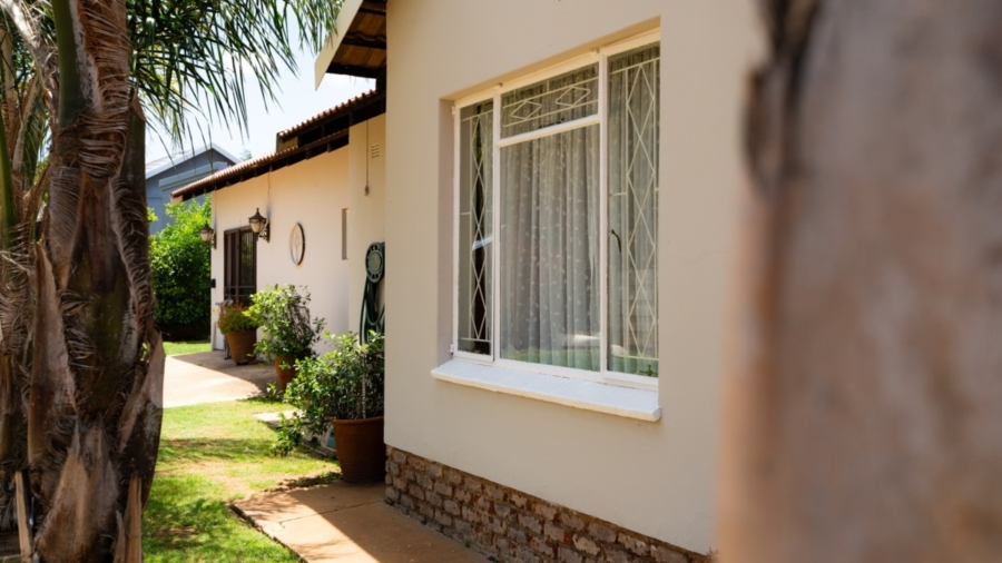 4 Bedroom Property for Sale in Wilkoppies North West